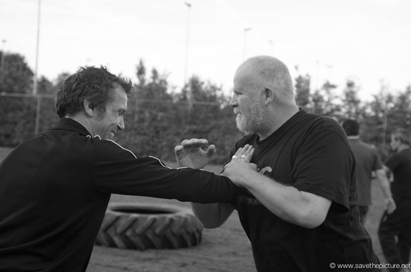 2themax self-defense, security training Paradiso staff, outdoor training