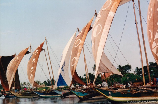 Frank Liefooghe floating ancient catamaran printend sails exibition 