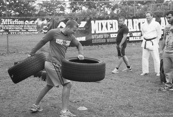 2themaxmmafitness outdoor core strength training