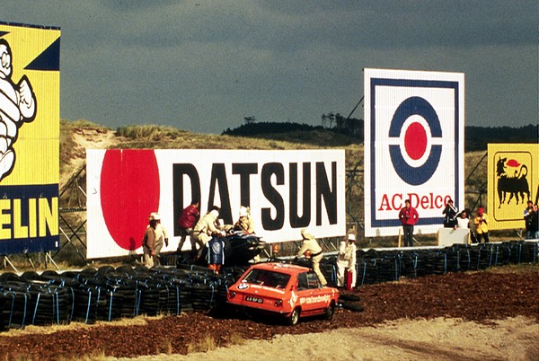 Crash Derek Day, Formula 1 car racing at Zandvoort Netherlands 