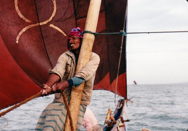 Sri Lanka catamaran art pulling the sail