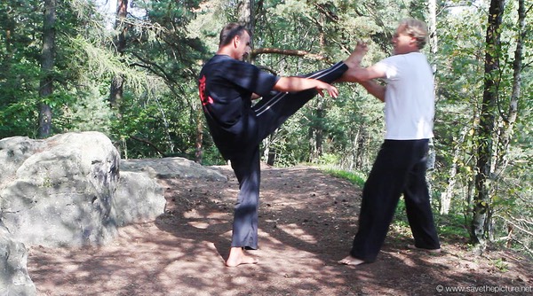 Taikiken mae geri soft defense with lift